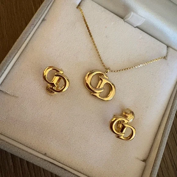 Dior Golden Jewelry Set - Picture 3 of 5